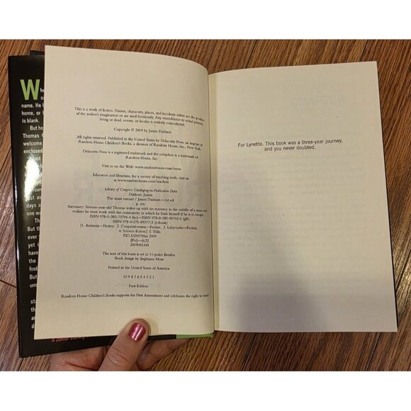 Maze Runner Book One of the Maze Runner Series Hardcover by James Dashner 2009 - Picture 7 of 11